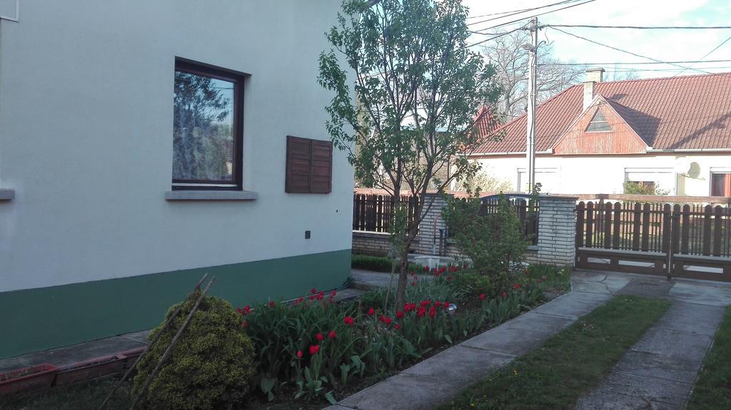 Plajbi Apartment Hajdúszoboszló Buitenkant foto