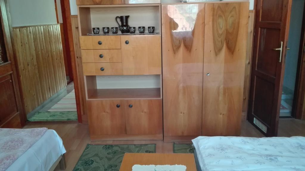 Plajbi Apartment Hajdúszoboszló Buitenkant foto