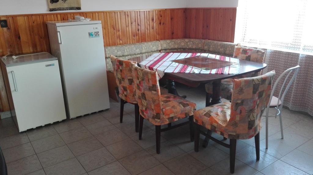 Plajbi Apartment Hajdúszoboszló Buitenkant foto