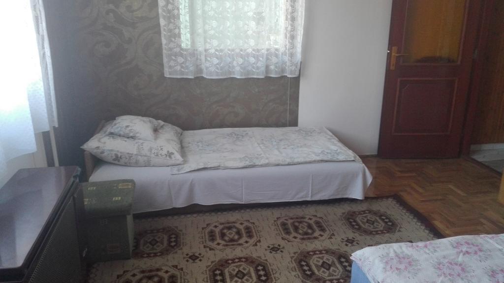 Plajbi Apartment Hajdúszoboszló Buitenkant foto