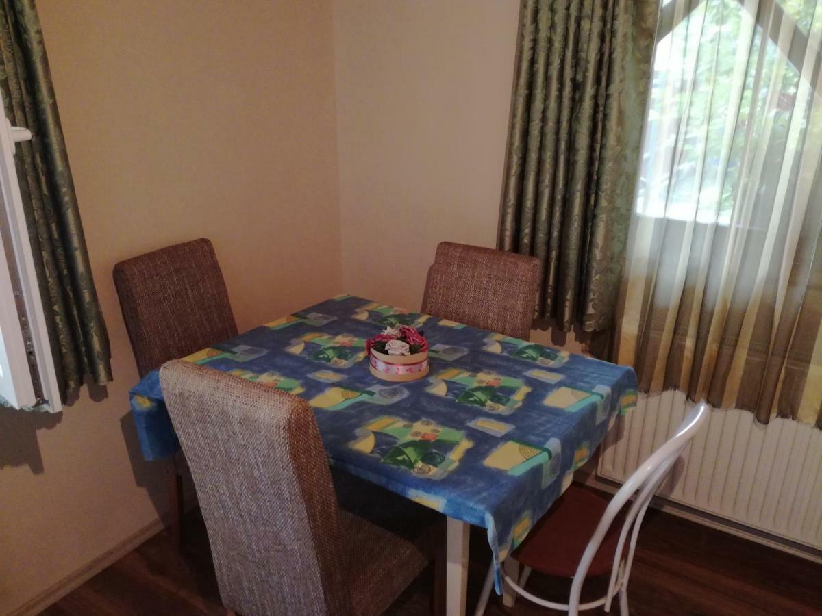 Plajbi Apartment Hajdúszoboszló Buitenkant foto